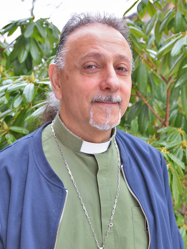Ziad Abu-Ali (tjänstledig)